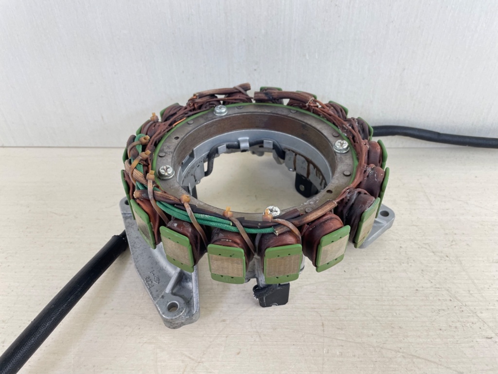 2006 Yamaha 225HP 4 Stroke Outboard Stator Coil Pulser Base Assembly 69J-81410-10-00