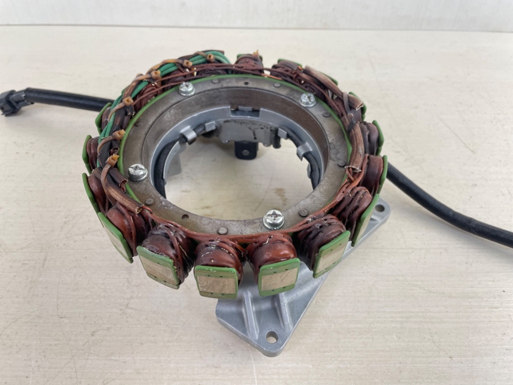 2006 Yamaha 225HP 4 Stroke Outboard Stator Coil Pulser Base Assembly 69J-81410-10-00