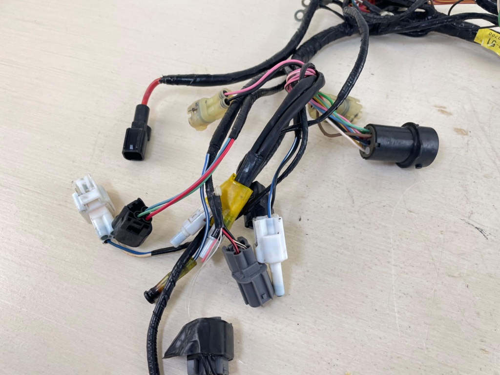 2006 Yamaha 225HP 4 Stroke Outboard Engine Wire Harness 69J-82590-60-00