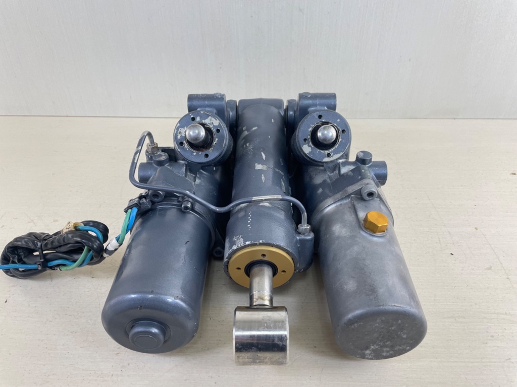 02-18 Yamaha 200 225 250 300 HP 4 Stroke Outboard Power Trim Tilt Unit - Fully Tested