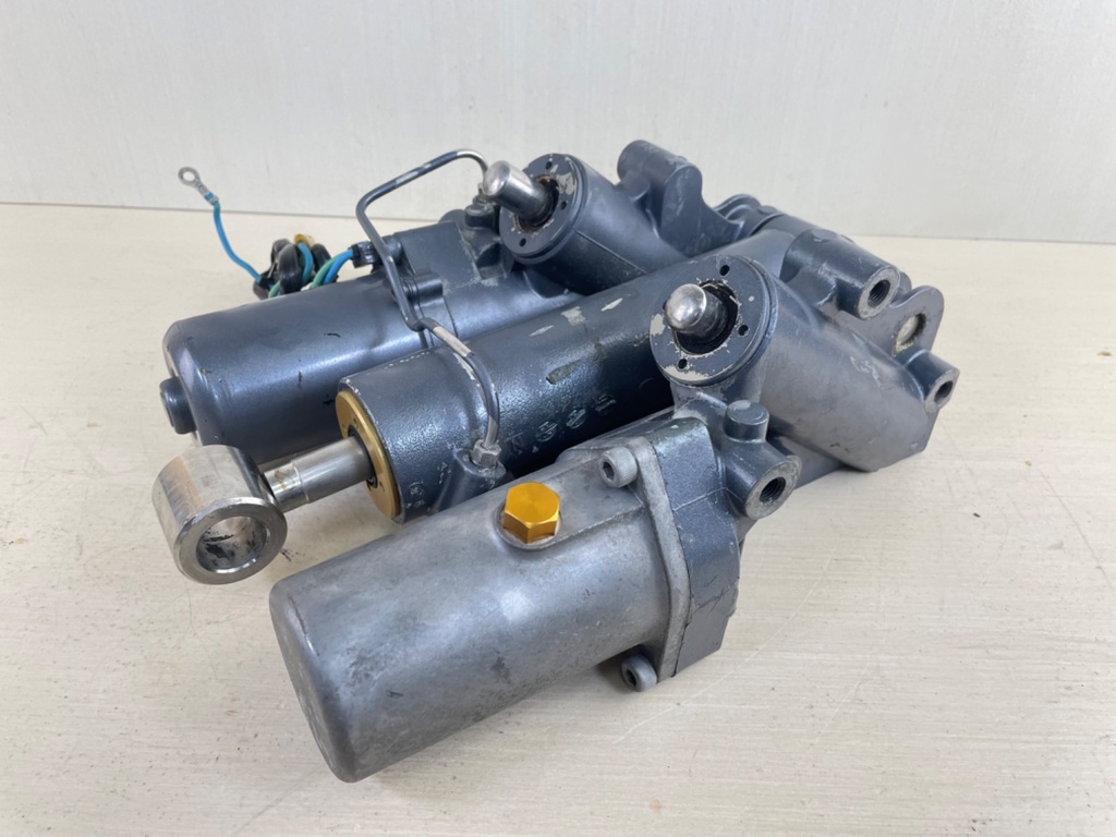 02-18 Yamaha 200 225 250 300 HP 4 Stroke Outboard Power Trim Tilt Unit - Fully Tested