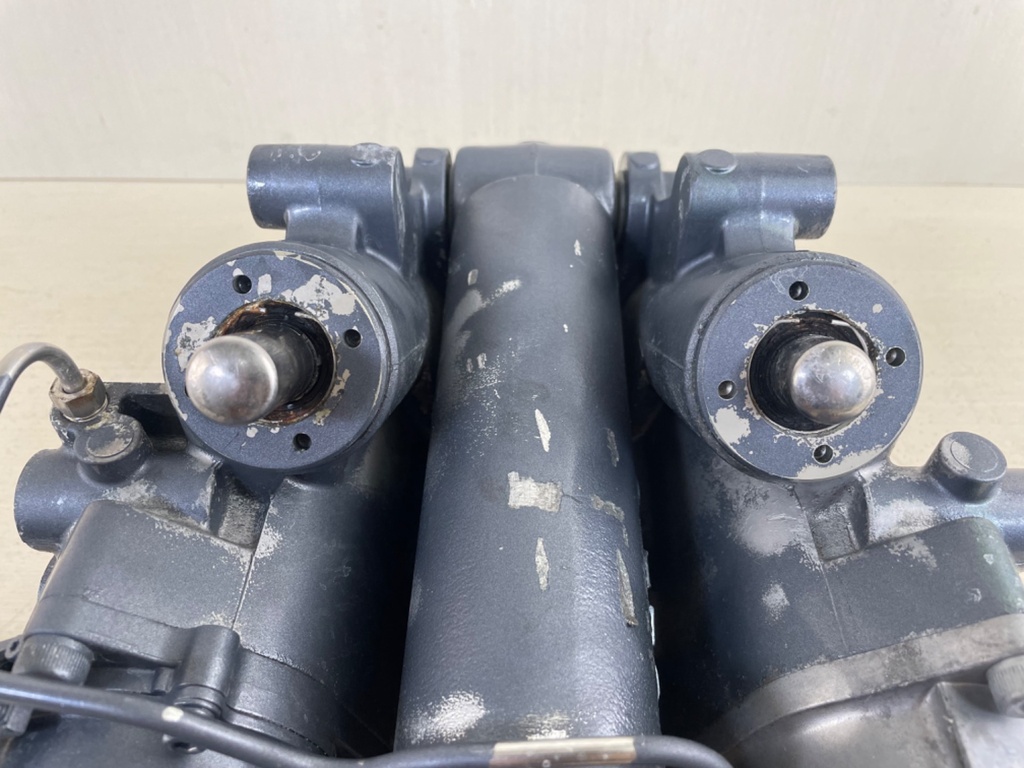 02-18 Yamaha 200 225 250 300 HP 4 Stroke Outboard Power Trim Tilt Unit - Fully Tested