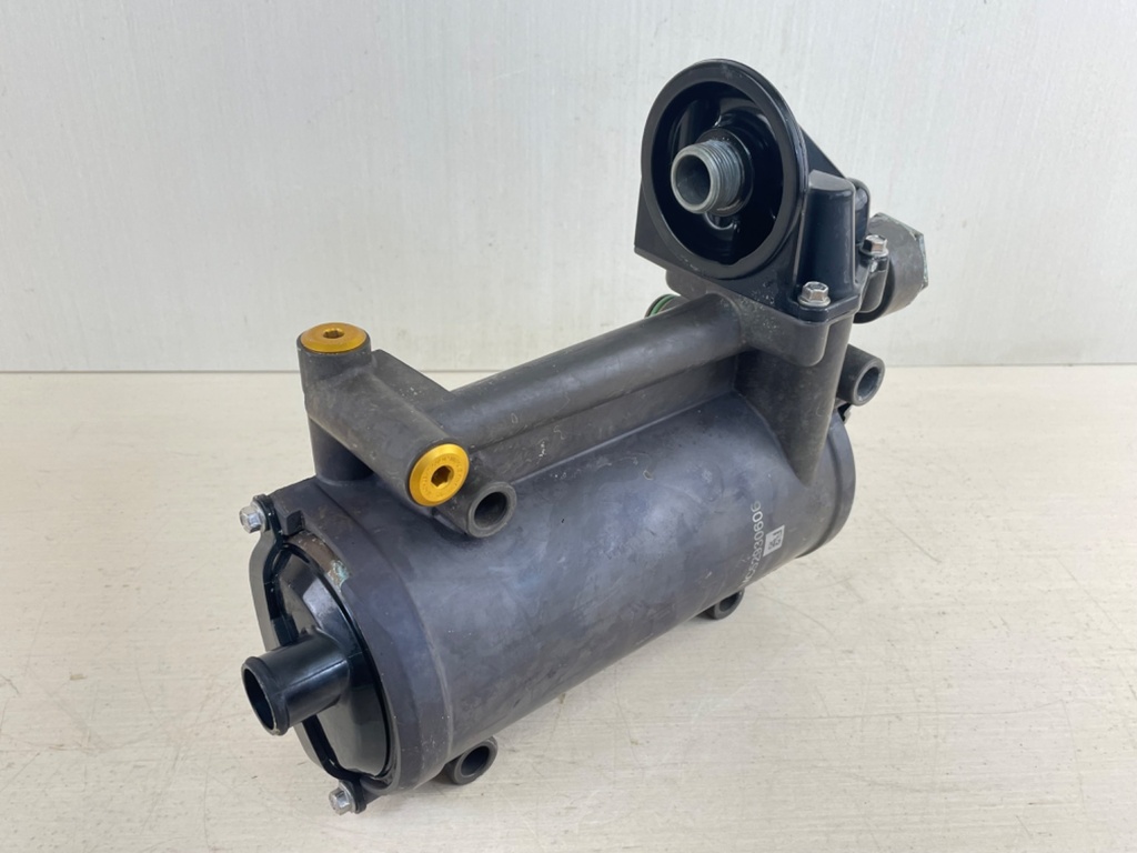 Mercury Verado 2.6L Outboard Oil Cooler Assembly 8M0092405