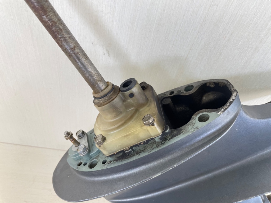 Yamaha 25HP 4 Stroke Outboard 15" Short Lower Unit Gear Case 65W-45300-00-4D