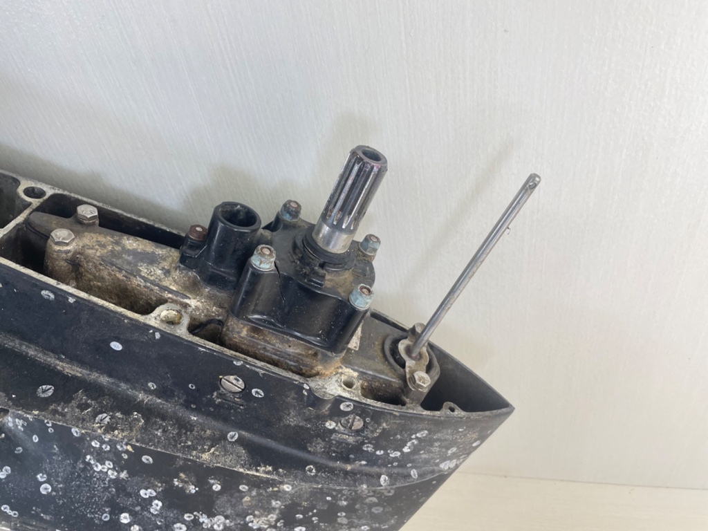 89-1994 Mercury 85 90 120 125 150 HP Force Outboard Lower Unit Gear Case 817925A5