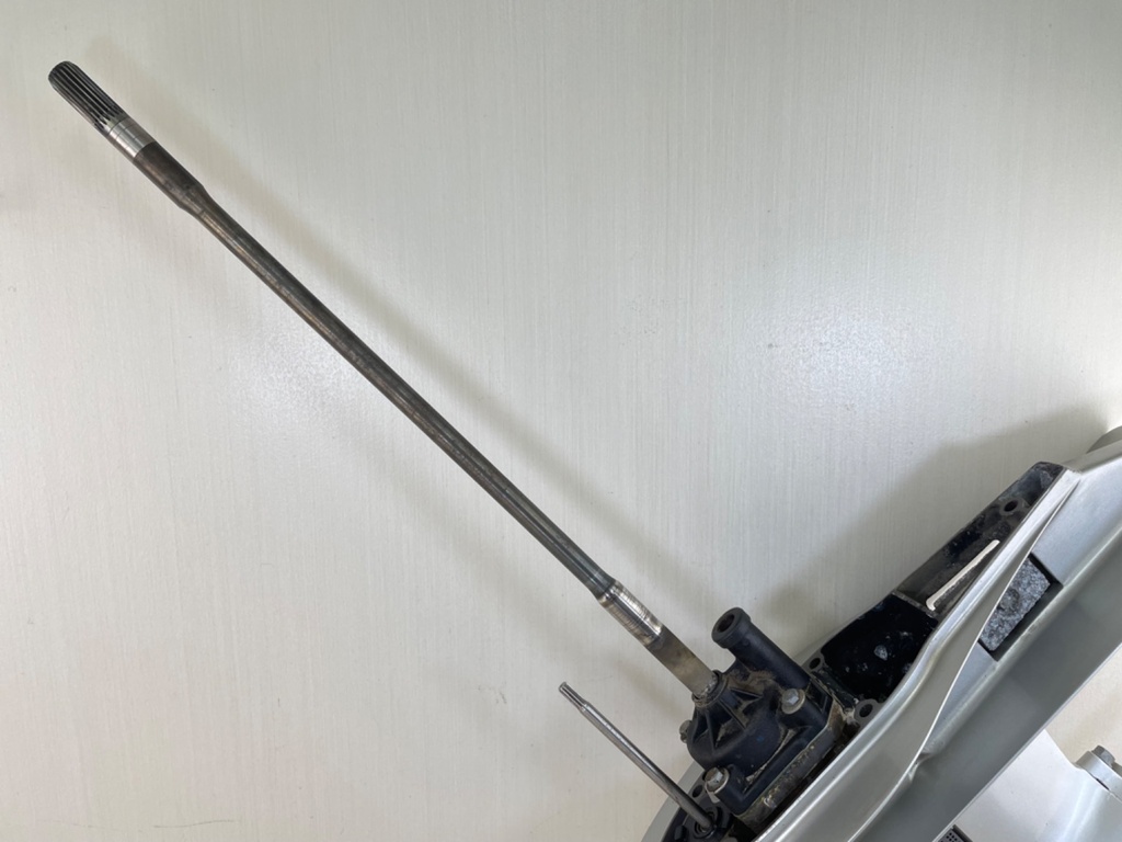 2000 Honda 115 130 HP 4 Stroke Outboard 25" Lower Unit Gear Case RH 41100-ZW5-810ZA