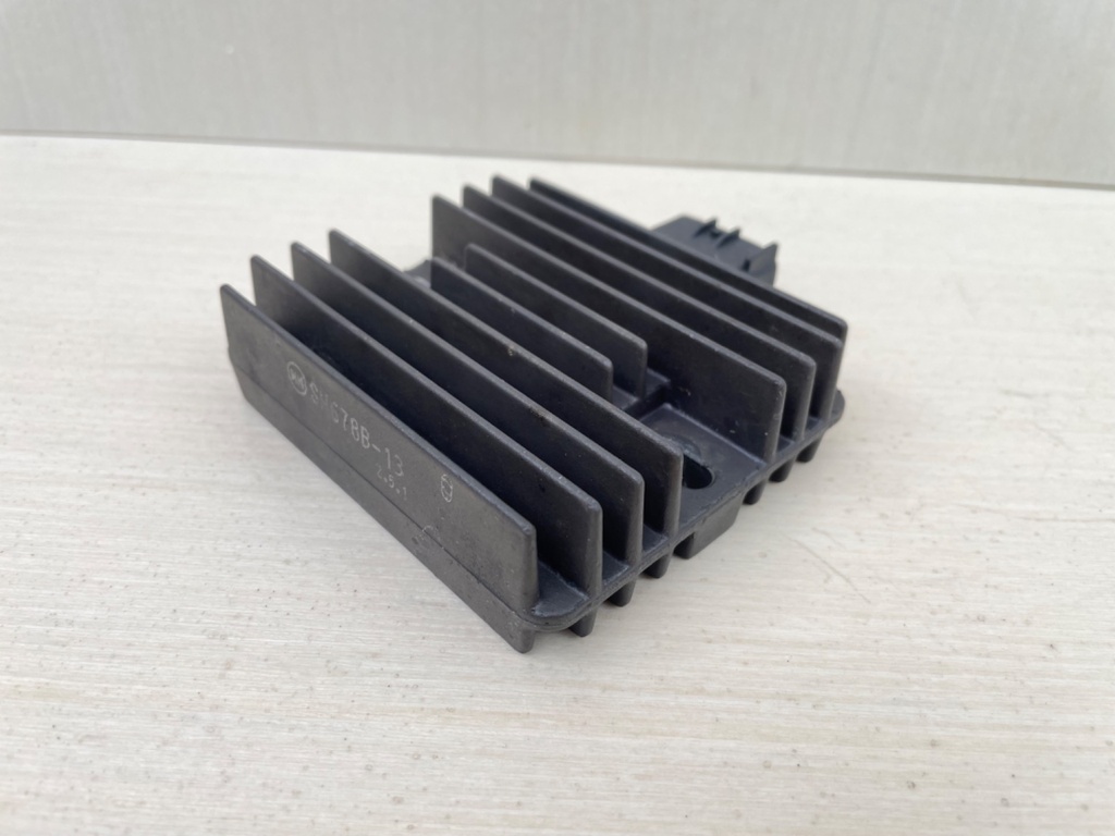 2003 Yamaha F115 115HP 4 Stroke Outboard Rectifier Regulator 68V-81960-00-00