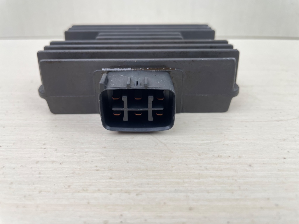 2003 Yamaha F115 115HP 4 Stroke Outboard Rectifier Regulator 68V-81960-00-00