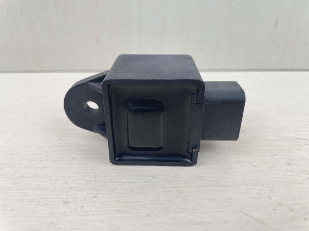 2003 Yamaha 115HP 4 Stroke Outboard Relay Assembly 68V-81950-00-00