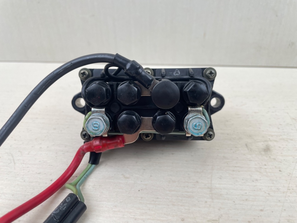 2003 Yamaha F115 115HP 4 Stroke Outboard Trim Tilt Relay 68V-8195B-01-00