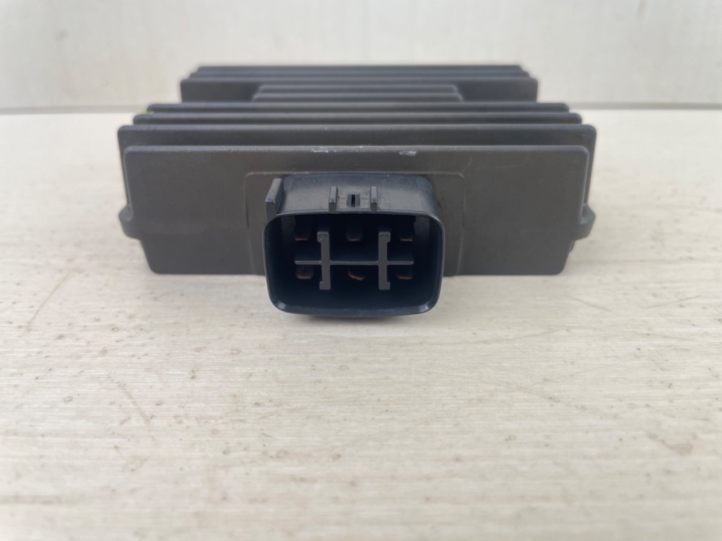 2007 Yamaha 115HP 4 Stroke Outboard Rectifier & Regulator Assembly 68V-81960-10-00