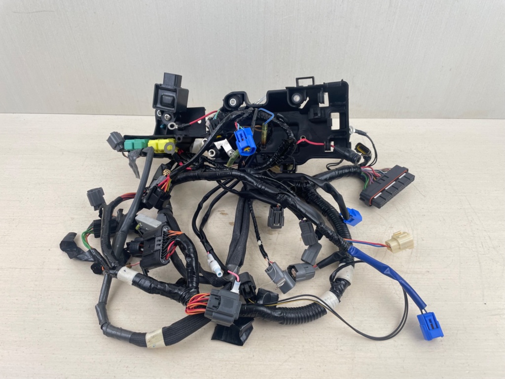 2006-2011 Yamaha 115HP 4 Stroke Outboard Engine Wire Harness 68V-82590-50-00