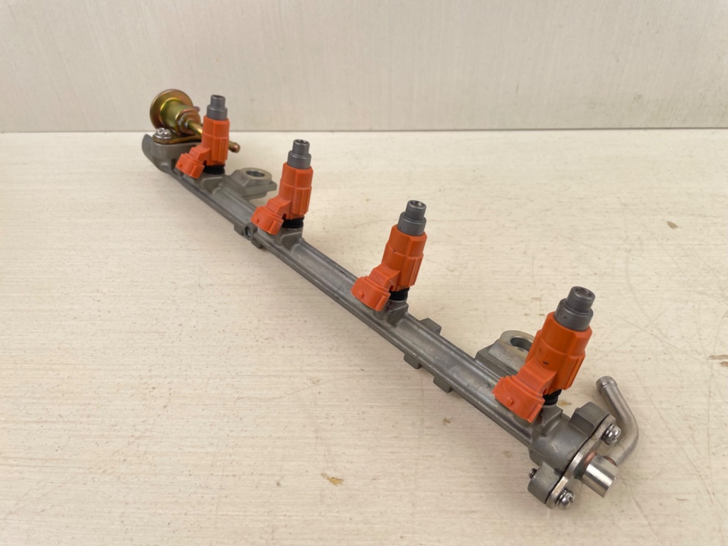 2007 Yamaha 115HP 4 Stroke Outboard Fuel Injector Set W/ Pipe 68V-13160-00-00