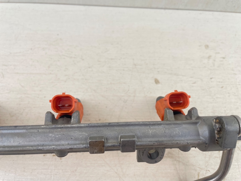 2007 Yamaha 115HP 4 Stroke Outboard Fuel Injector Set W/ Pipe 68V-13160-00-00