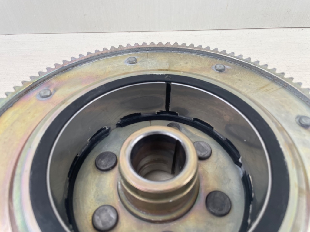 2000-2014 Yamaha 115HP 4 Stroke Outboard Rotor Flywheel 68V-81450-00-00