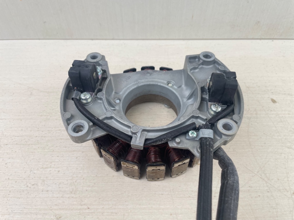 Yamaha 115HP 4 Stroke Outboard Stator Base Coil Pulser Assembly 68V-81460-00-00