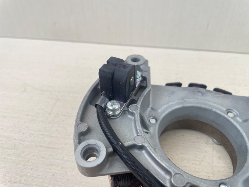 Yamaha 115HP 4 Stroke Outboard Stator Base Coil Pulser Assembly 68V-81460-00-00