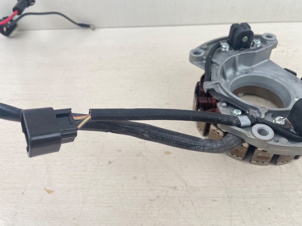 Yamaha 115HP 4 Stroke Outboard Stator Base Coil Pulser Assembly 68V-81460-00-00