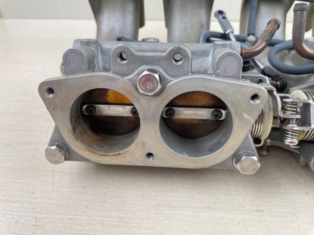 2001-2010 Yamaha 115HP 4 Stroke Outboard Intake Manifold & Throttle Body Setup 