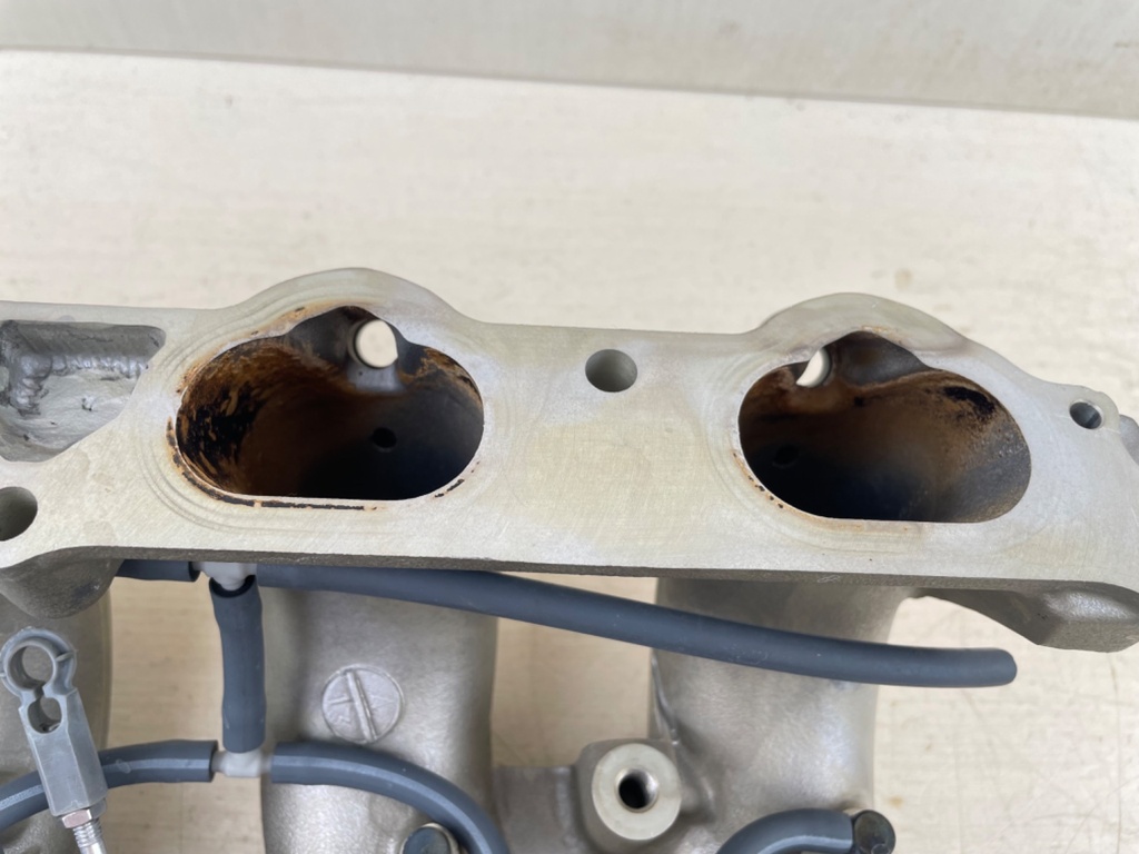 2001-2010 Yamaha 115HP 4 Stroke Outboard Intake Manifold & Throttle Body Setup 