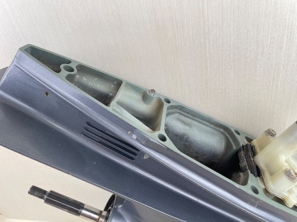 2000-2015  Yamaha 115HP 4 Stroke Outboard 20" Lower Unit Gear Case 68V-45300-12-8D