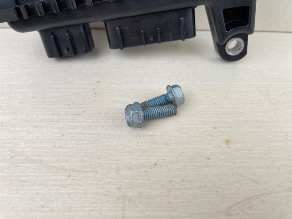 2007 Honda 25HP 4 Stroke Outboard CDI Ignition Control Module 30400-ZV7-F03