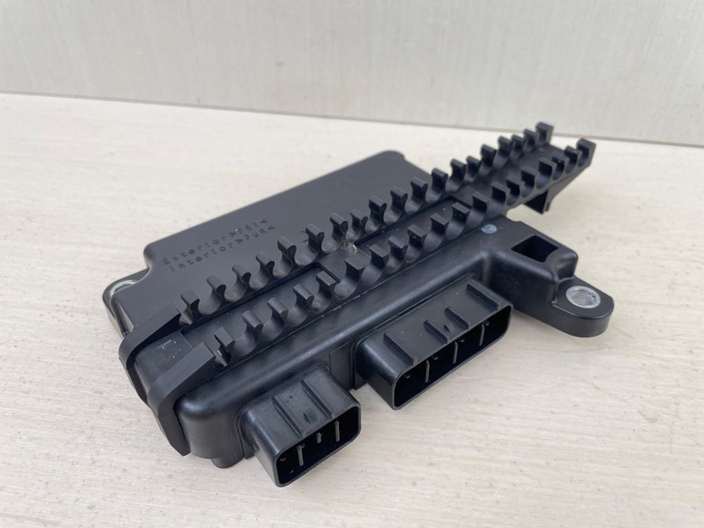 2007 Honda 25HP 4 Stroke Outboard CDI Ignition Control Module 30400-ZV7-F03