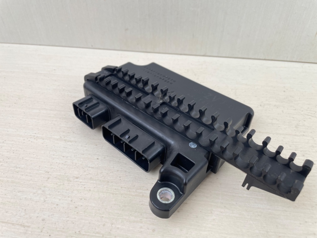 2007 Honda 25HP 4 Stroke Outboard CDI Ignition Control Module 30400-ZV7-F03