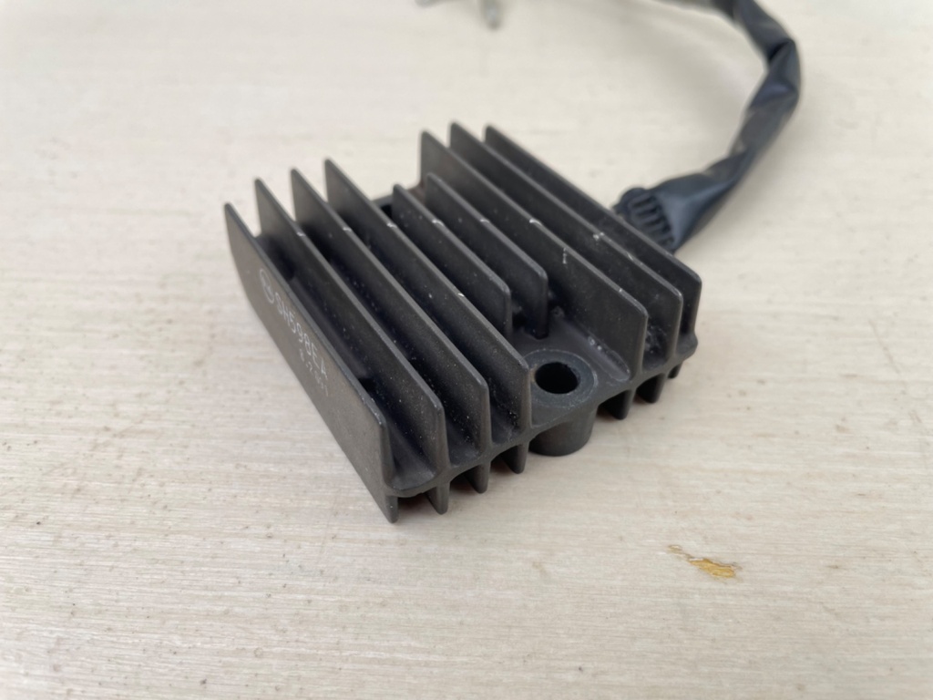 2004+ Honda 25 30 HP 4 Stroke Outboard Rectifier Regulator 31750-ZW2-F01