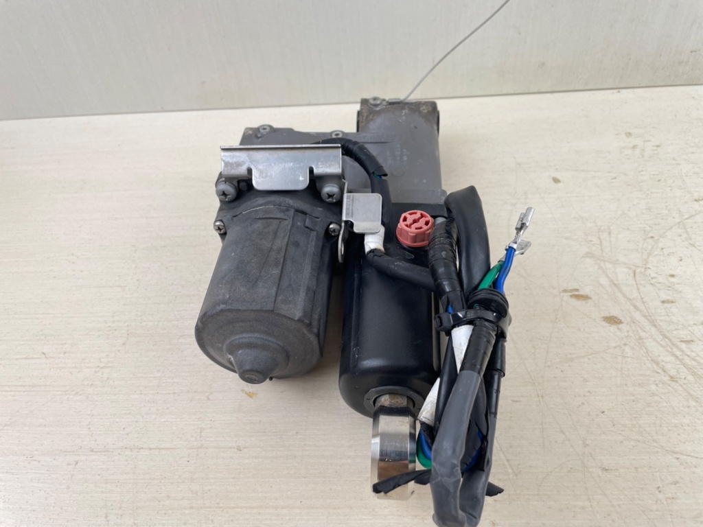 Honda 4 Stroke Outboard 25 30 HP Power Trim Unit Assembly 56000-ZW2-F17