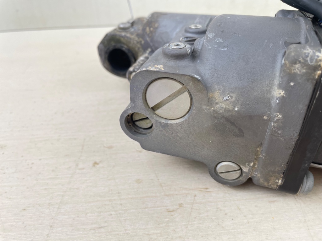 Honda 4 Stroke Outboard 25 30 HP Power Trim Unit Assembly 56000-ZW2-F17