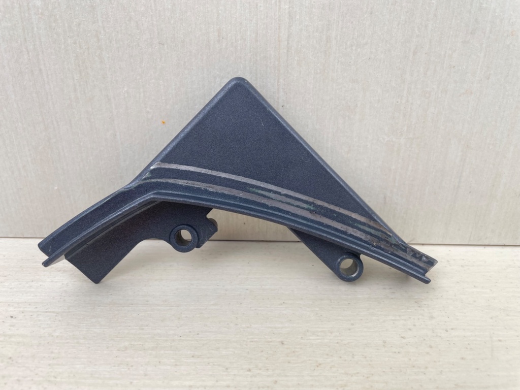 2005 Yamaha 25HP 4 Stroke Outboard Cable Cover Plate 65W-42738-01-4D