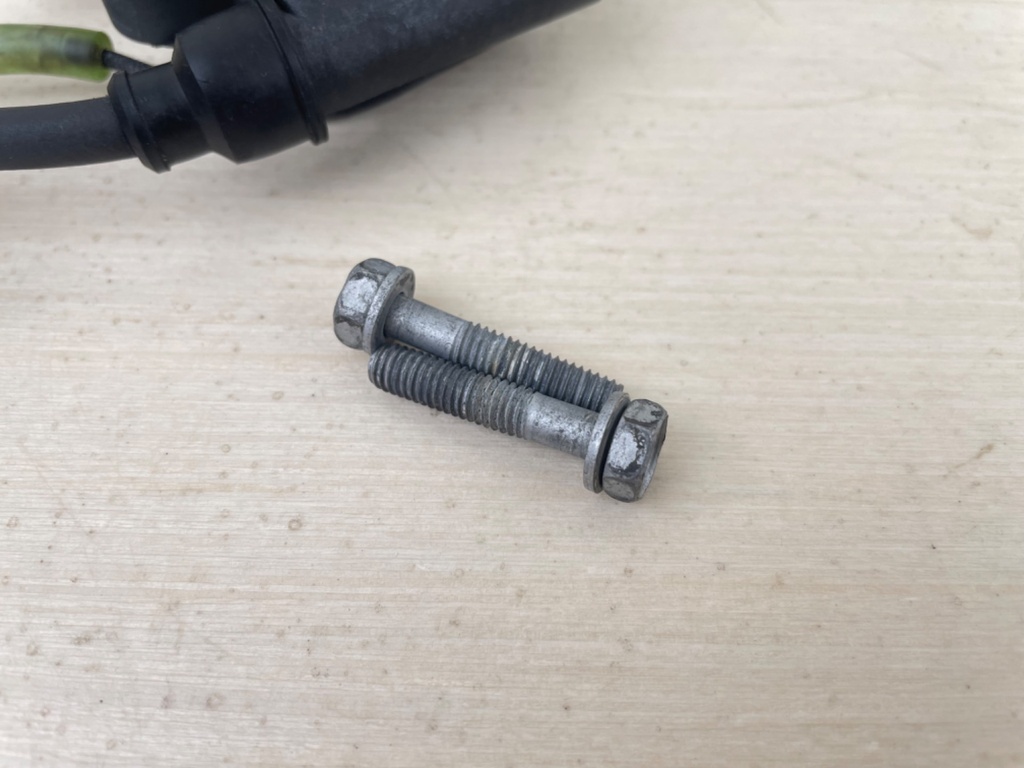 2005 Yamaha 25HP 4 Stroke Outboard Ignition Coil 65W-85570-01-00