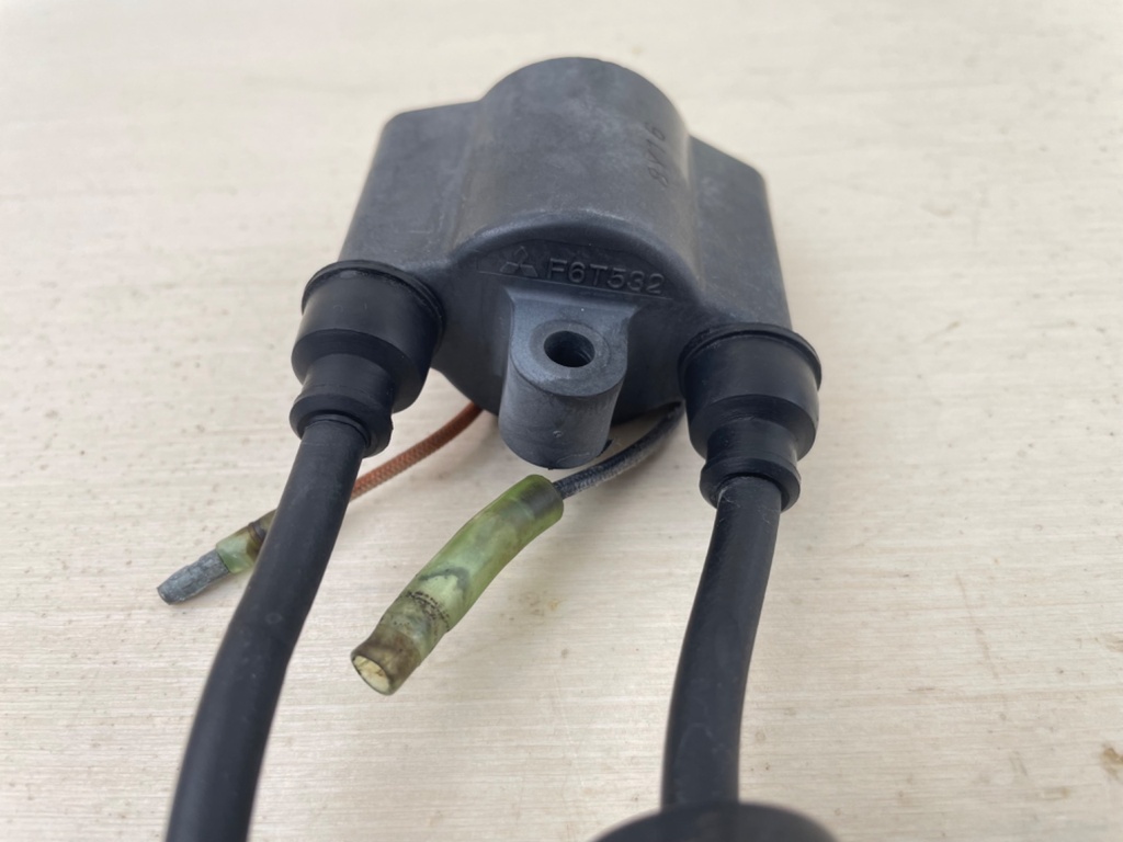 2005 Yamaha 25HP 4 Stroke Outboard Ignition Coil 65W-85570-01-00