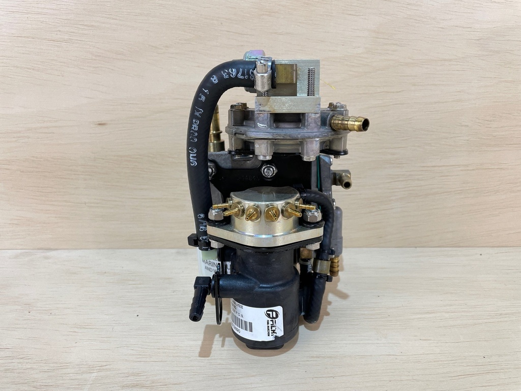 1999 Evinrude 175HP Oil Lift Pump & Injector With Manifold