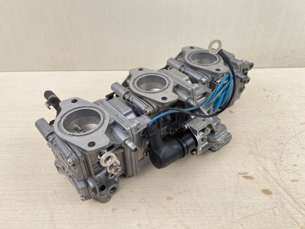 2008 Yamaha 70HP 2 Stroke Outboard Carburetor Set Bottom Top Middle 1 2 3