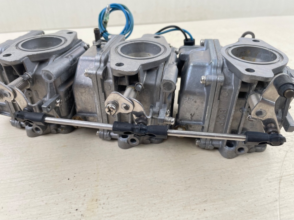 2008 Yamaha 70HP 2 Stroke Outboard Carburetor Set Bottom Top Middle 1 2 3