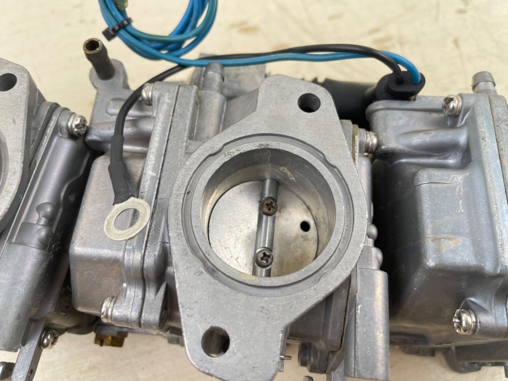 2008 Yamaha 70HP 2 Stroke Outboard Carburetor Set Bottom Top Middle 1 2 3