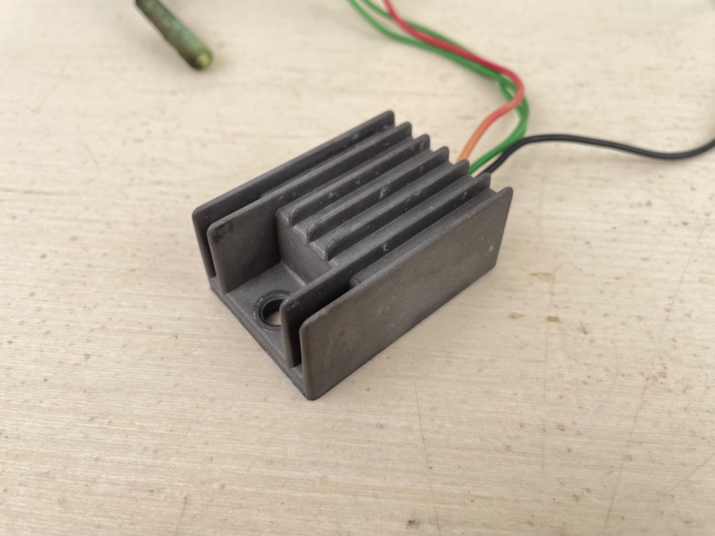 2008 Yamaha 70HP 2 Stroke Outboard Rectifier & Regulator Assembly 6H2-81960-10-00