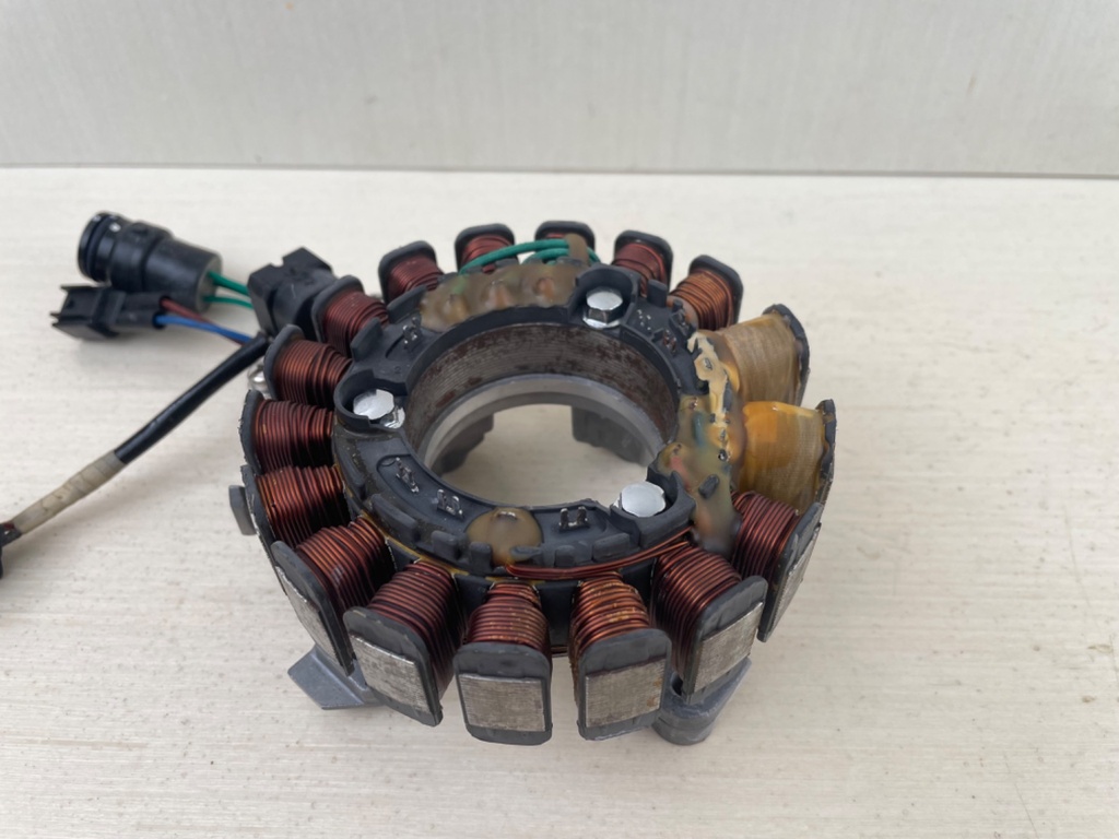 1995 - 2000 Yamaha 50HP 4 Stroke Outboard Stator & Base Assembly 62Y-85510-01-00