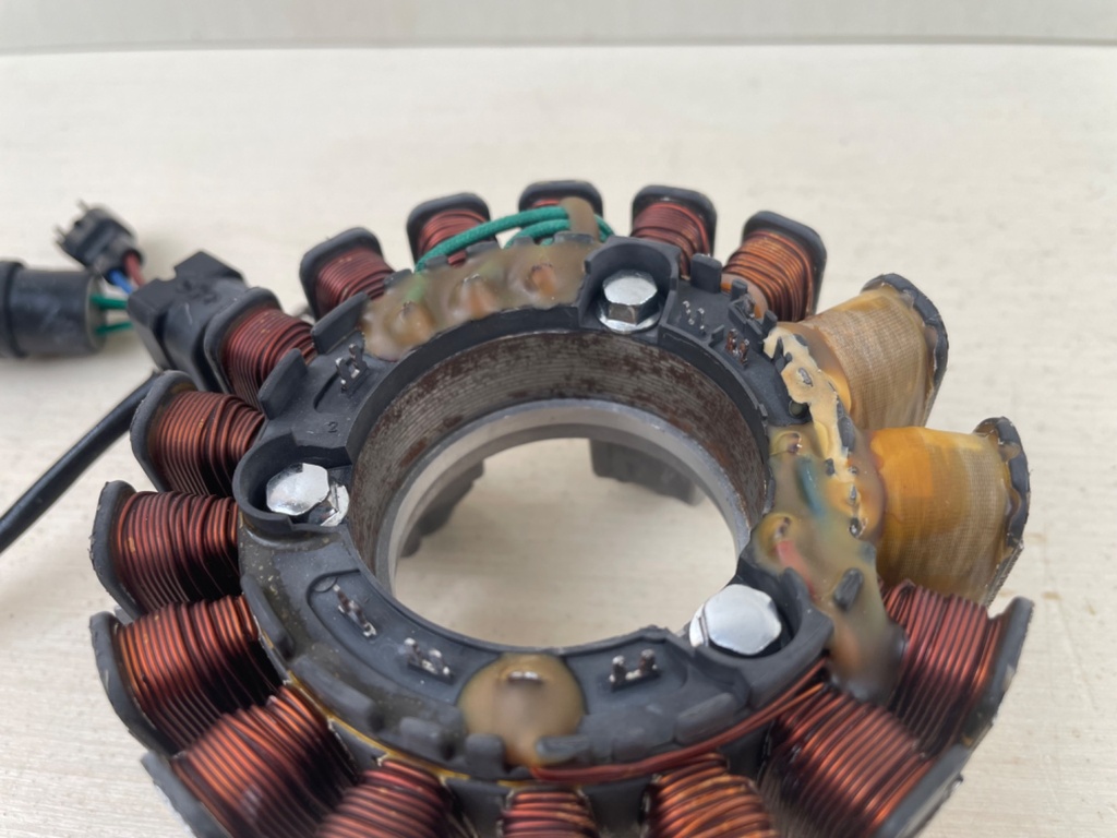 1995 - 2000 Yamaha 50HP 4 Stroke Outboard Stator & Base Assembly 62Y-85510-01-00