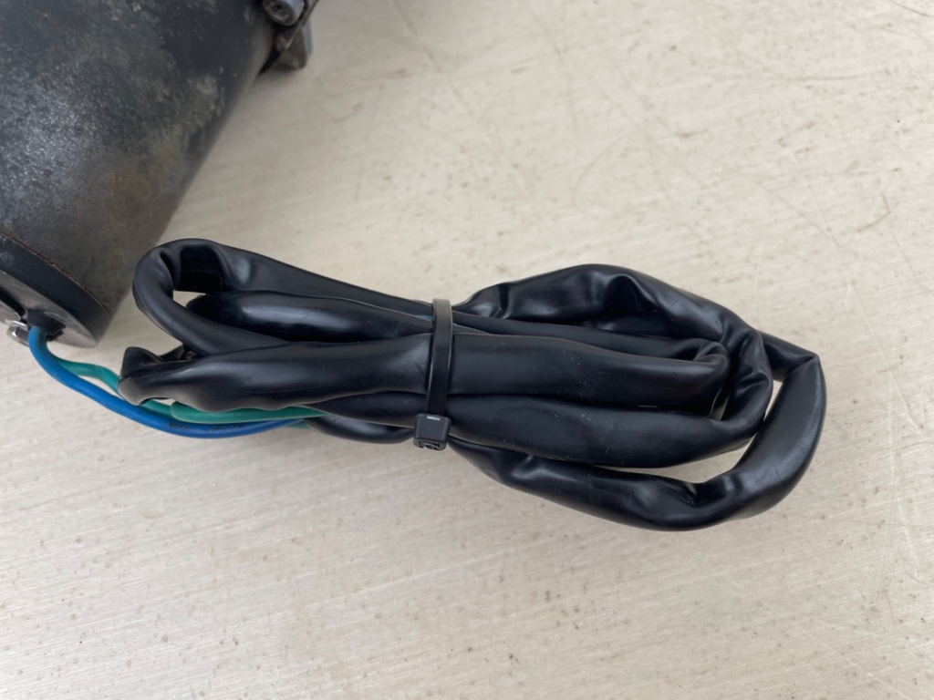 1995 - 2001 Yamaha 40 50 HP 4 Stroke Outboard Power Trim & Tilt Unit Assembly