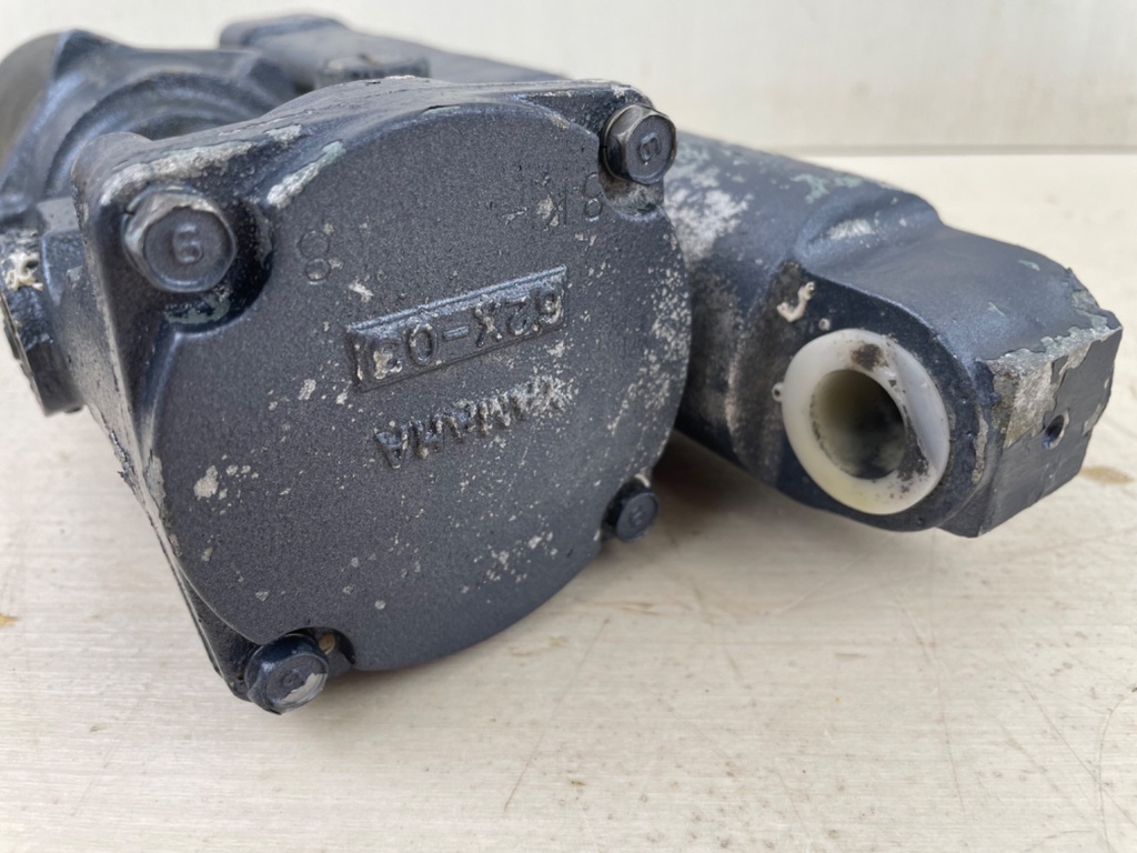 1995 - 2001 Yamaha 40 50 HP 4 Stroke Outboard Power Trim & Tilt Unit Assembly