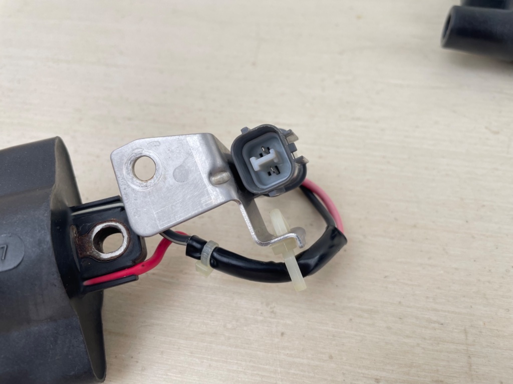 2006 Yamaha 50HP 4 Stroke Outboard Ignition Coil Set W/ Wires 63P-82310-01-00