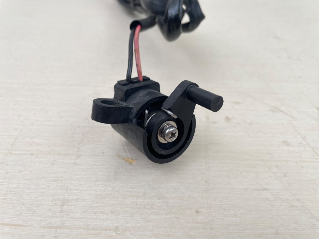 Yamaha Outboard Trim Sender Sending Unit Sensor 64E-83672-02-00