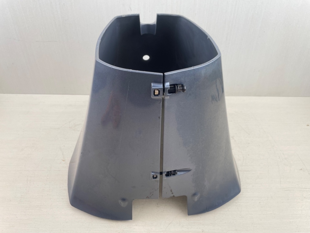 2003 Yamaha F115 115HP 4 Stroke Outboard Lower Pan Bottom Cowling 68V-42710-01-8D