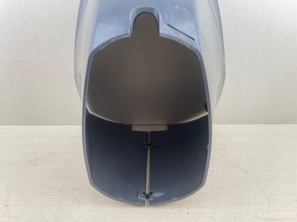 2003 Yamaha F115 115HP 4 Stroke Outboard Lower Pan Bottom Cowling 68V-42710-01-8D