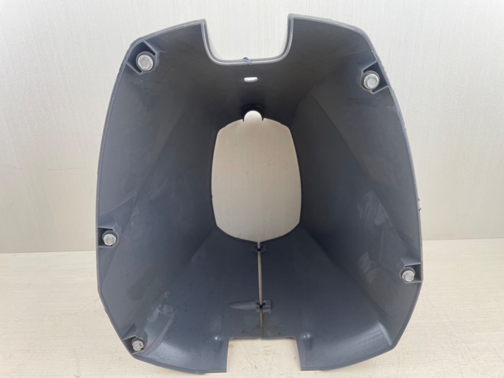 2003 Yamaha F115 115HP 4 Stroke Outboard Lower Pan Bottom Cowling 68V-42710-01-8D