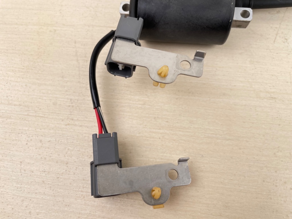 2003 Yamaha 115HP F115 Outboard Ignition Coil 68V-82310-10-00  68V-82310-00-00