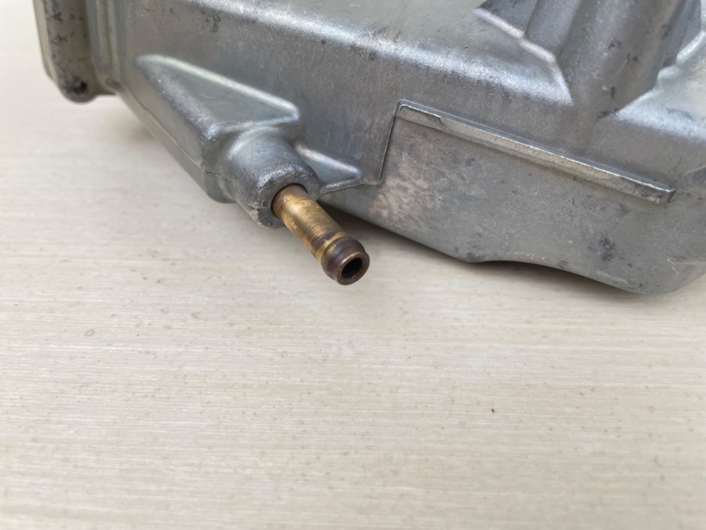 2003 Yamaha 115HP F115 Outboard VST Float Chamber Assembly 68V-14180-01-00